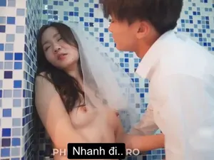 Trong ngày vui của mình, Người vợ lén "đi ngoài" với em chồng