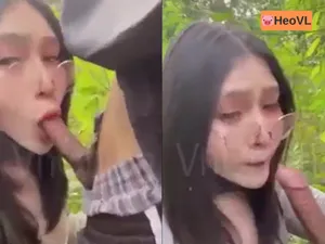 đi dã ngoại tiện quan hệ em gái ở trong rừng