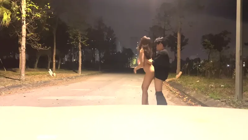 Hành trình dụ con ghệ dâm chơi public phần 2