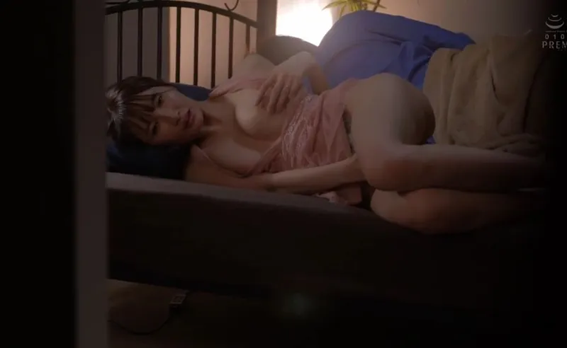 đưa cấp trên say xỉn về nhà, cậu nhân viên trúng số húp được vợ sếp xinh dâm