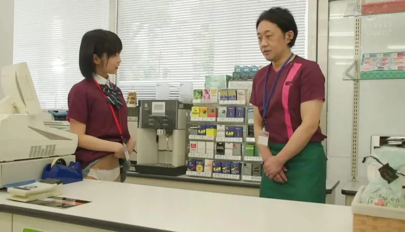 Lồn dễ thương đi làm thêm gạ xoạc anh quản lý